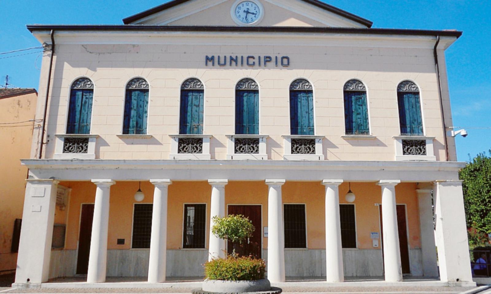 Strade e piazze, restyling della segnaletica