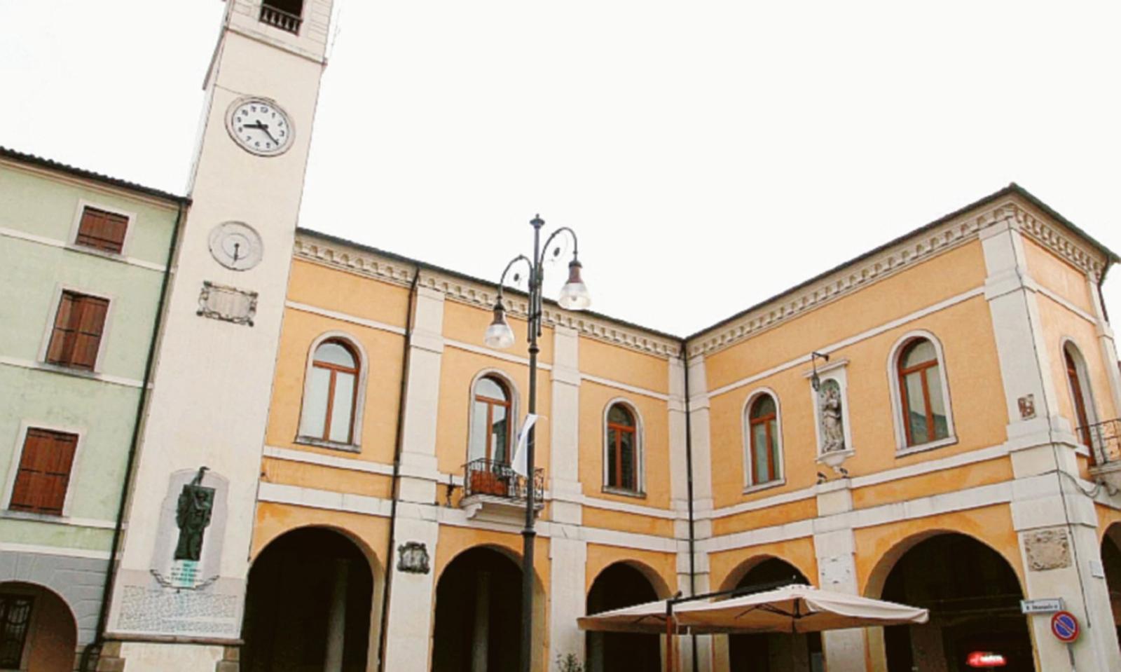 Donati al Comune i dipinti di Mario Capuzzo