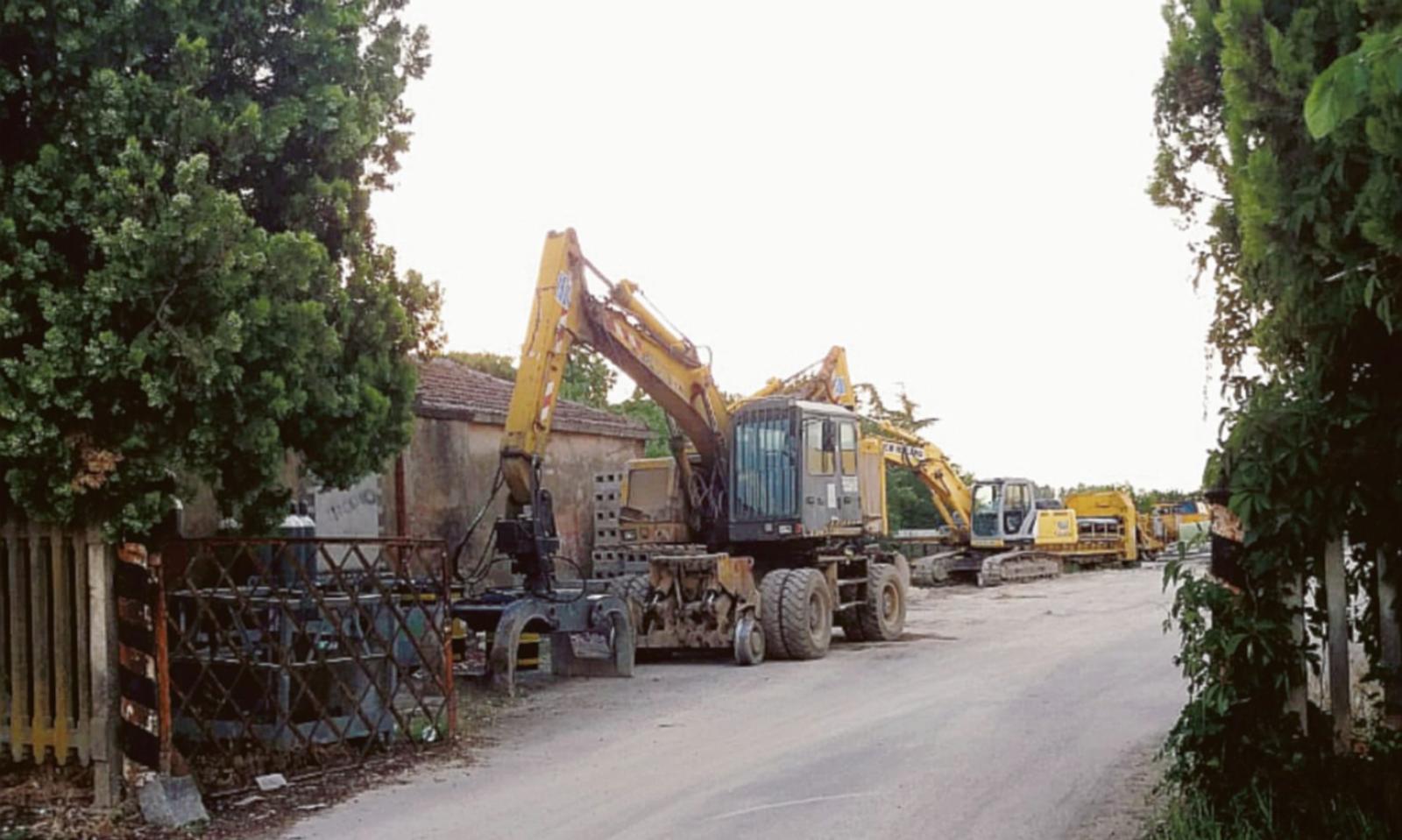 Lavori di notte alla ferrovia: rumori e puzza