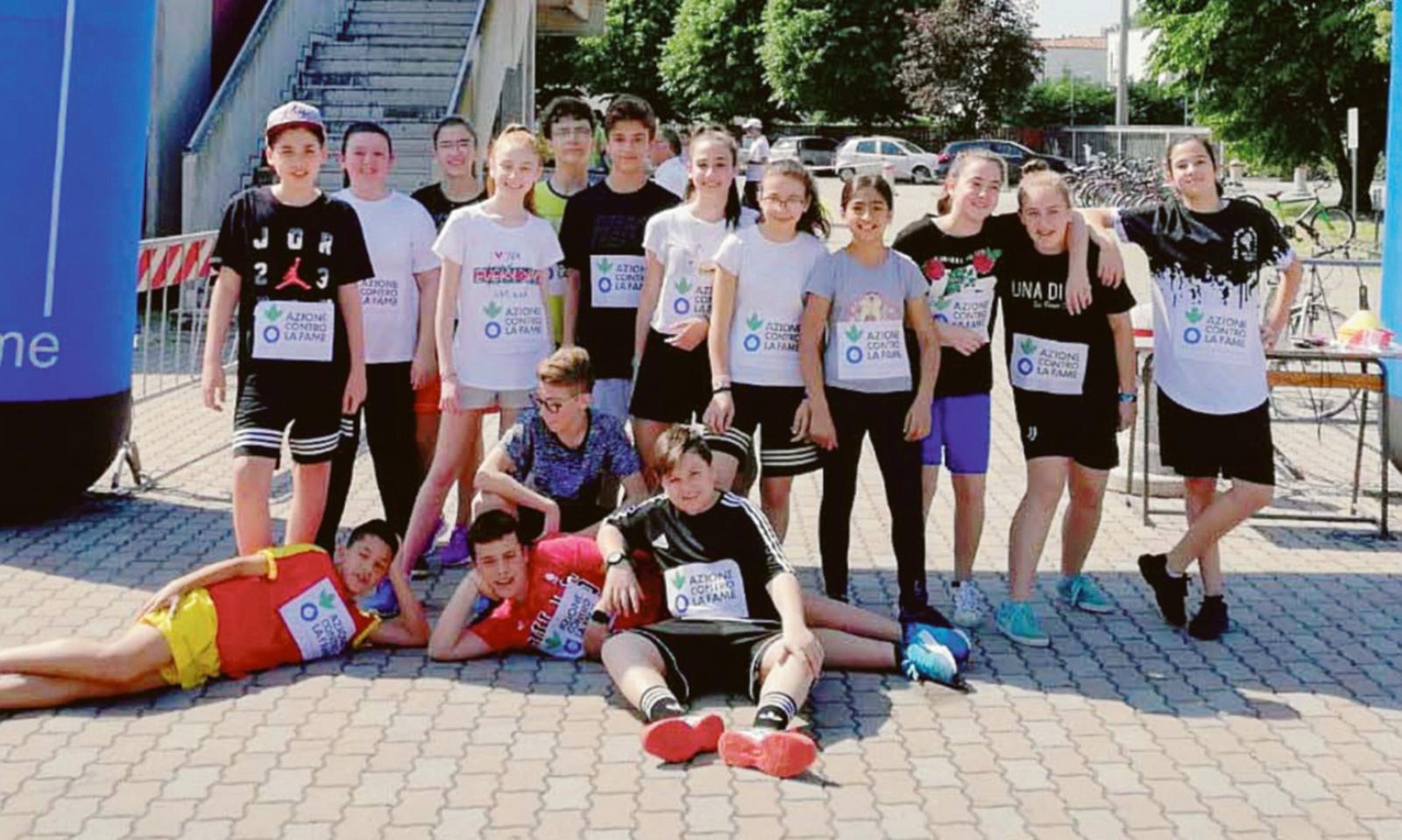 Alunni di corsa contro la "fame"