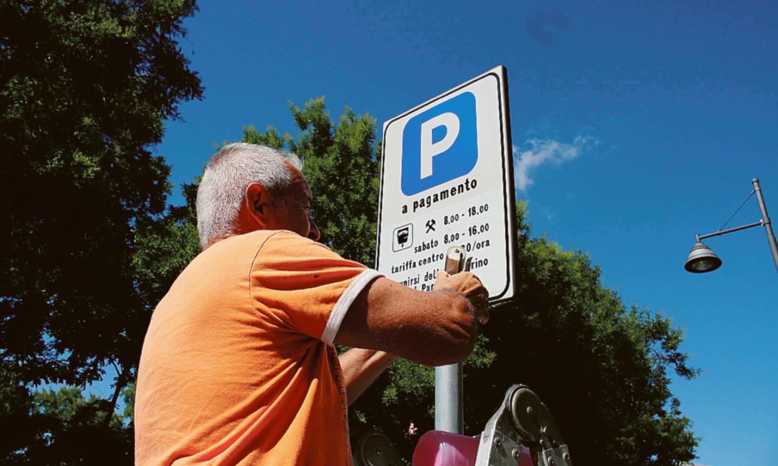 &ldquo;Col caro sosta il centro muore&rdquo;