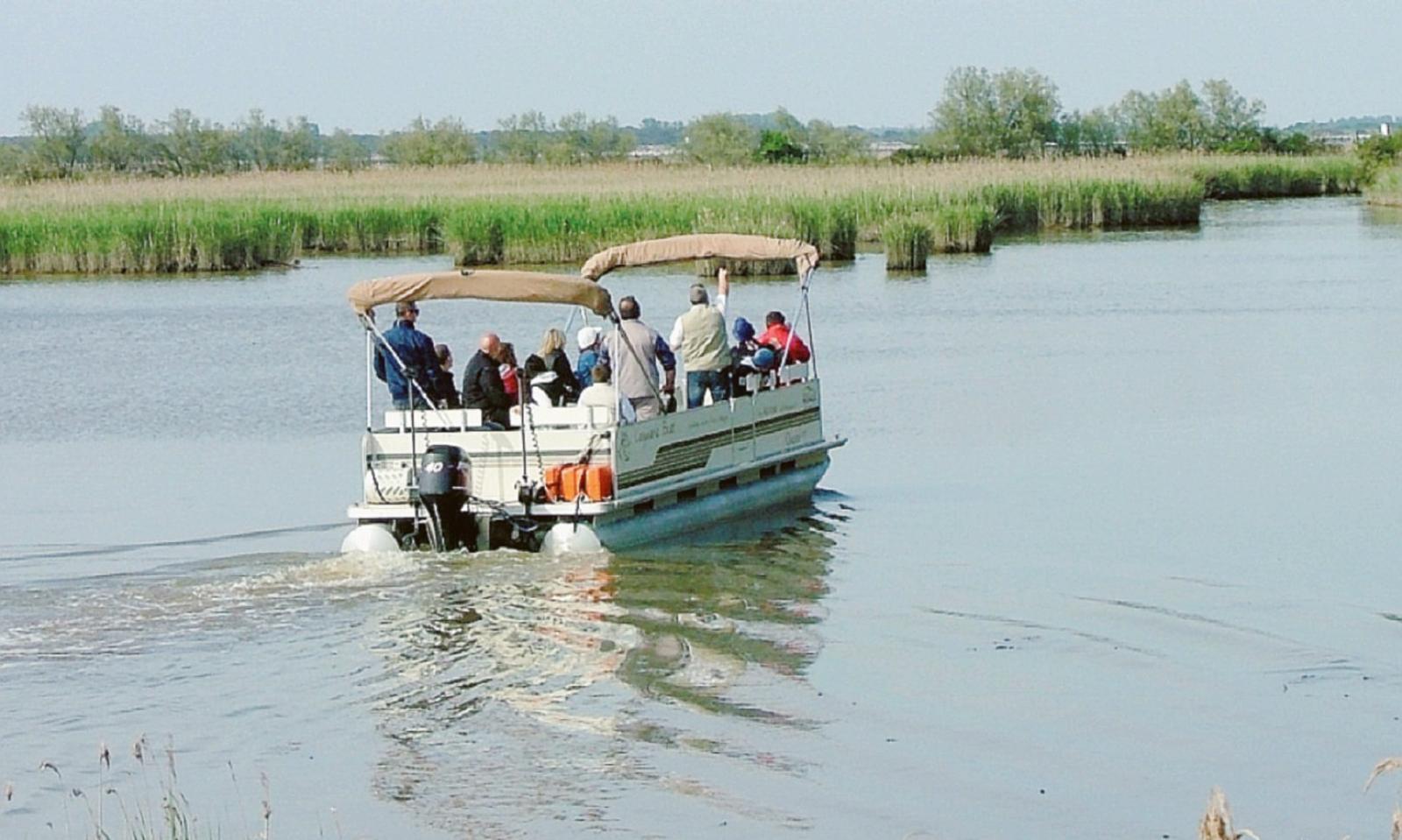 Una nuova barca per l&rsquo;isola dei vip