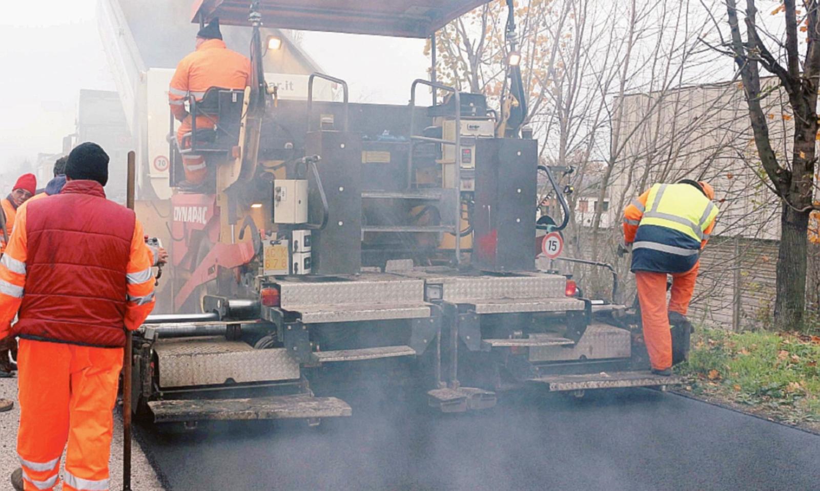 Lavori in via Torino: 160 offerte