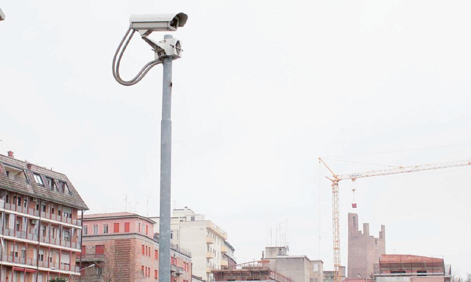 &ldquo;Una telecamera su ogni lampione&rdquo;