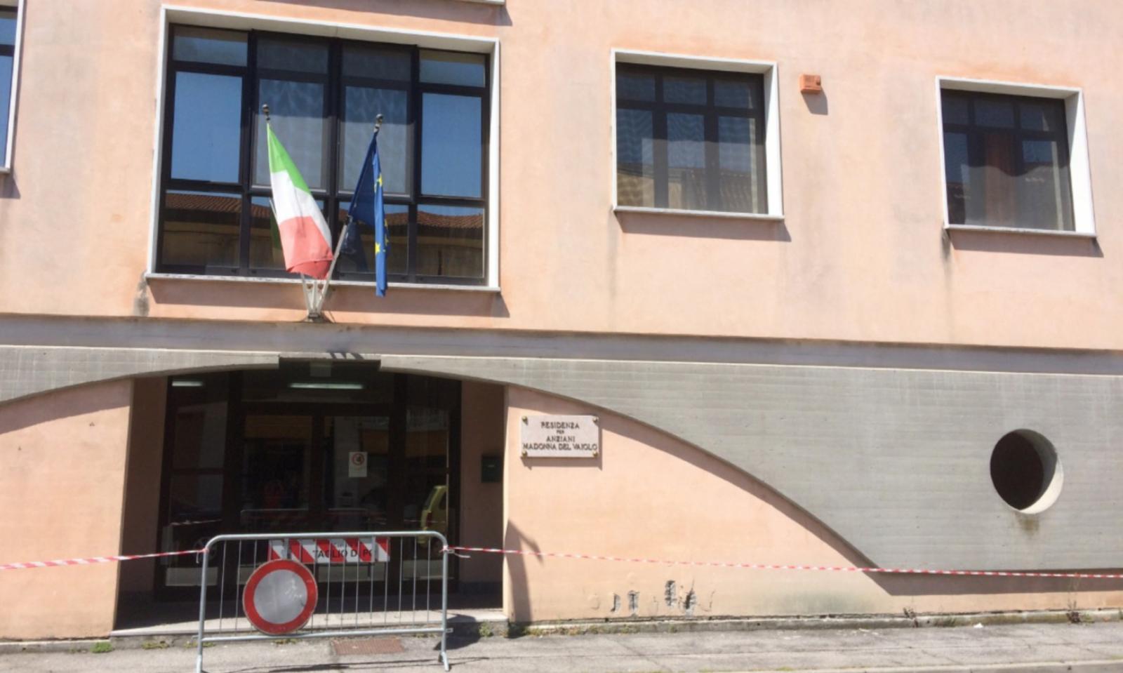 Sporcizia, casa di riposo bocciata