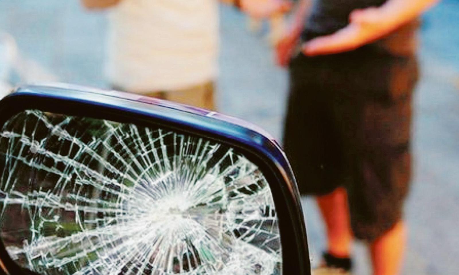 Specchietto, prova la truffa ma va a vuoto