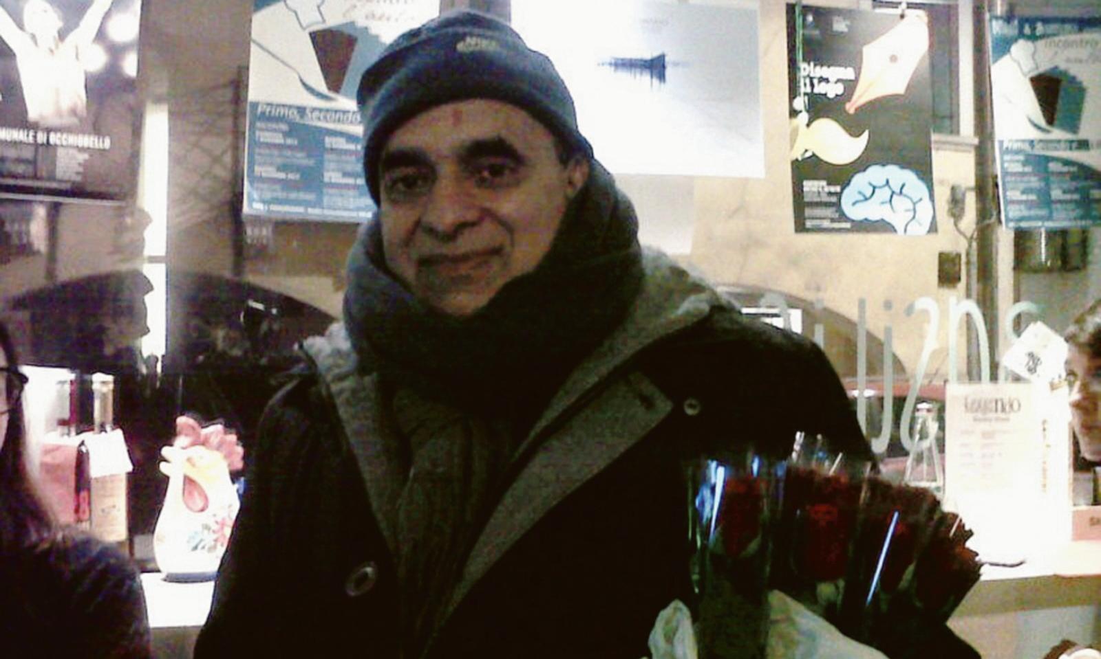 Trova 900 euro e li restituisce