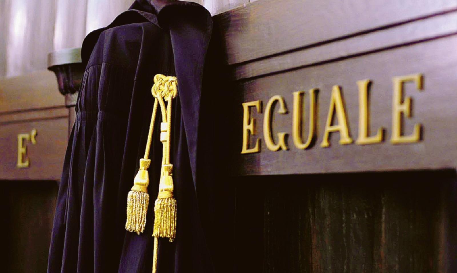 Arsenale in una falegnameria, al via il processo