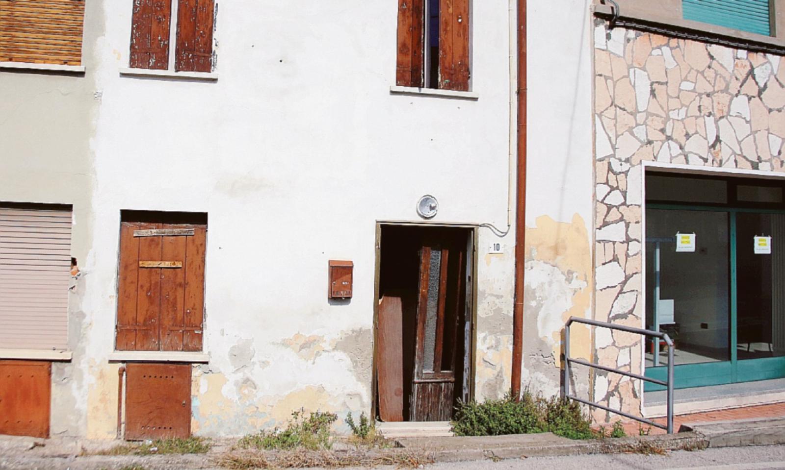 Casa occupata e nessuno interviene