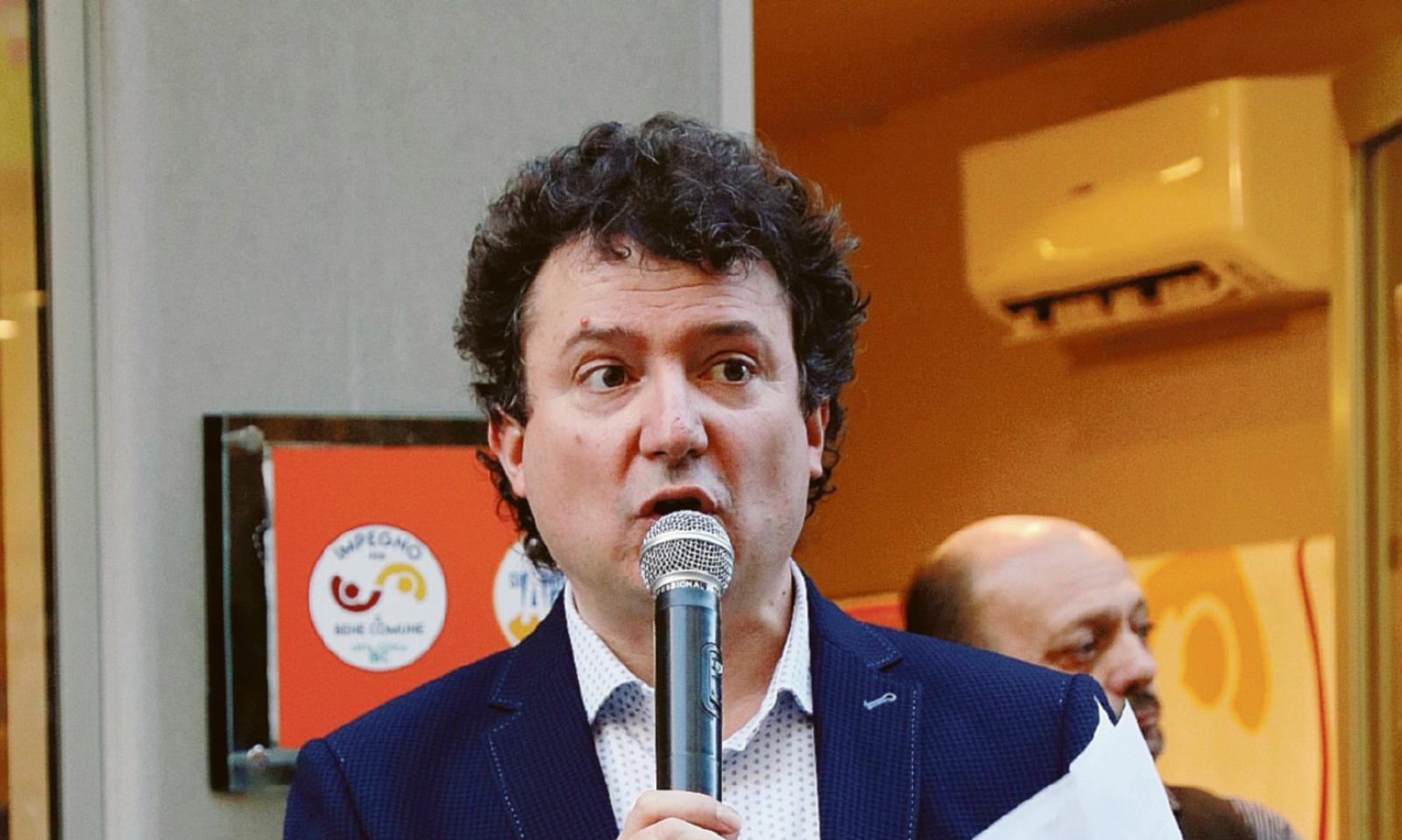 Vigilessa, Omar attacca la stampa