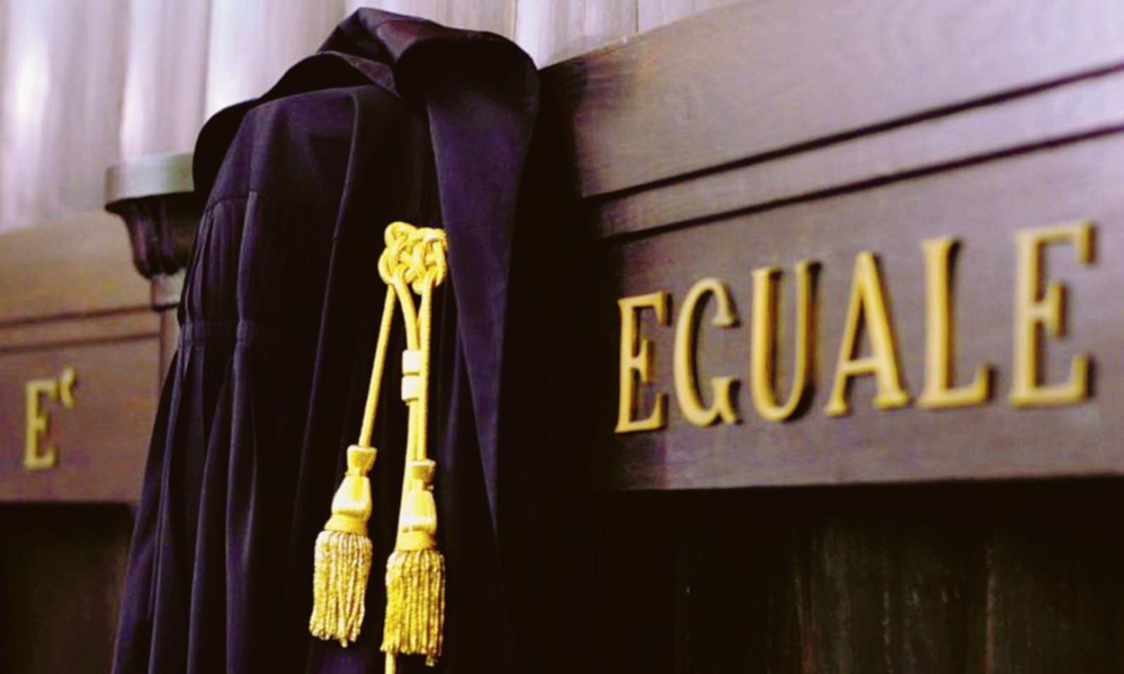 Abuso d&rsquo;ufficio, ex dirigente a giudizio