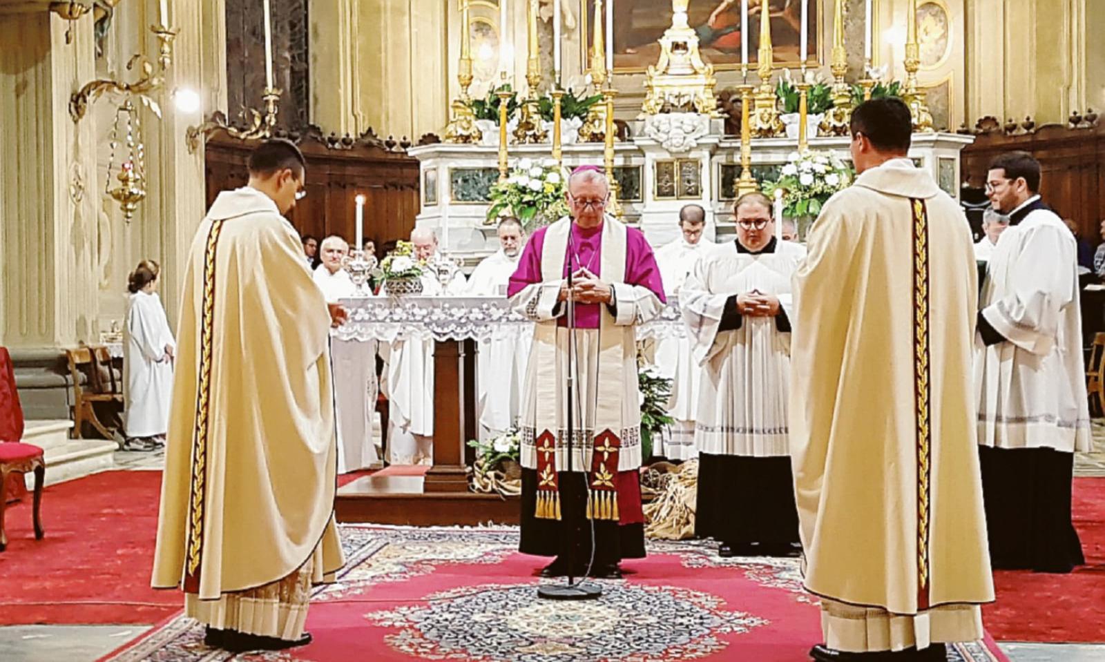 La citt&agrave; accoglie i nuovi sacerdoti