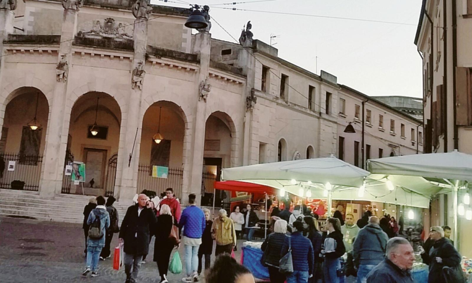 &ldquo;C&rsquo;&egrave; da spostare un piadinaro&rdquo;