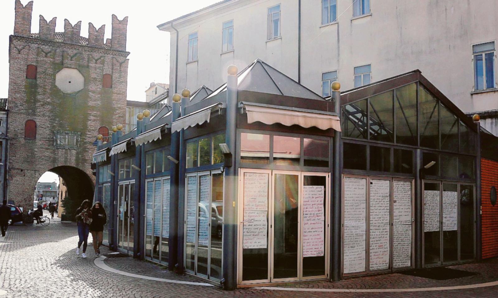 Il chiosco sar&agrave; demolito, ma chi paga?