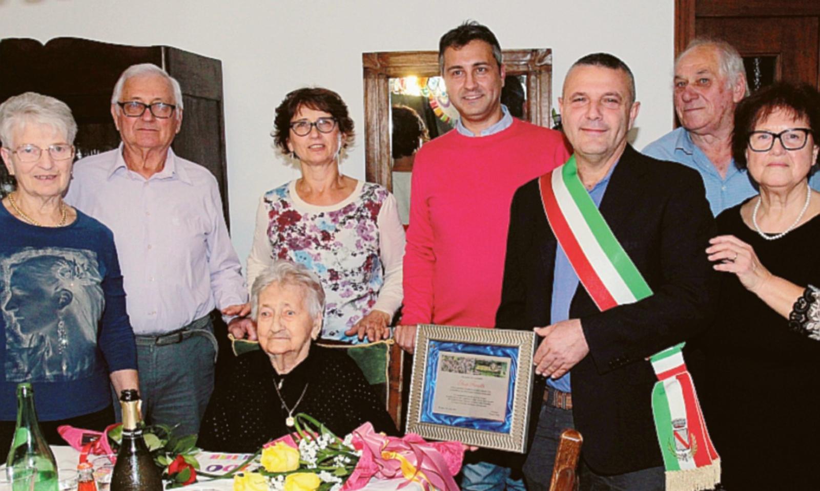 I cento anni di nonna Elisa: che festa