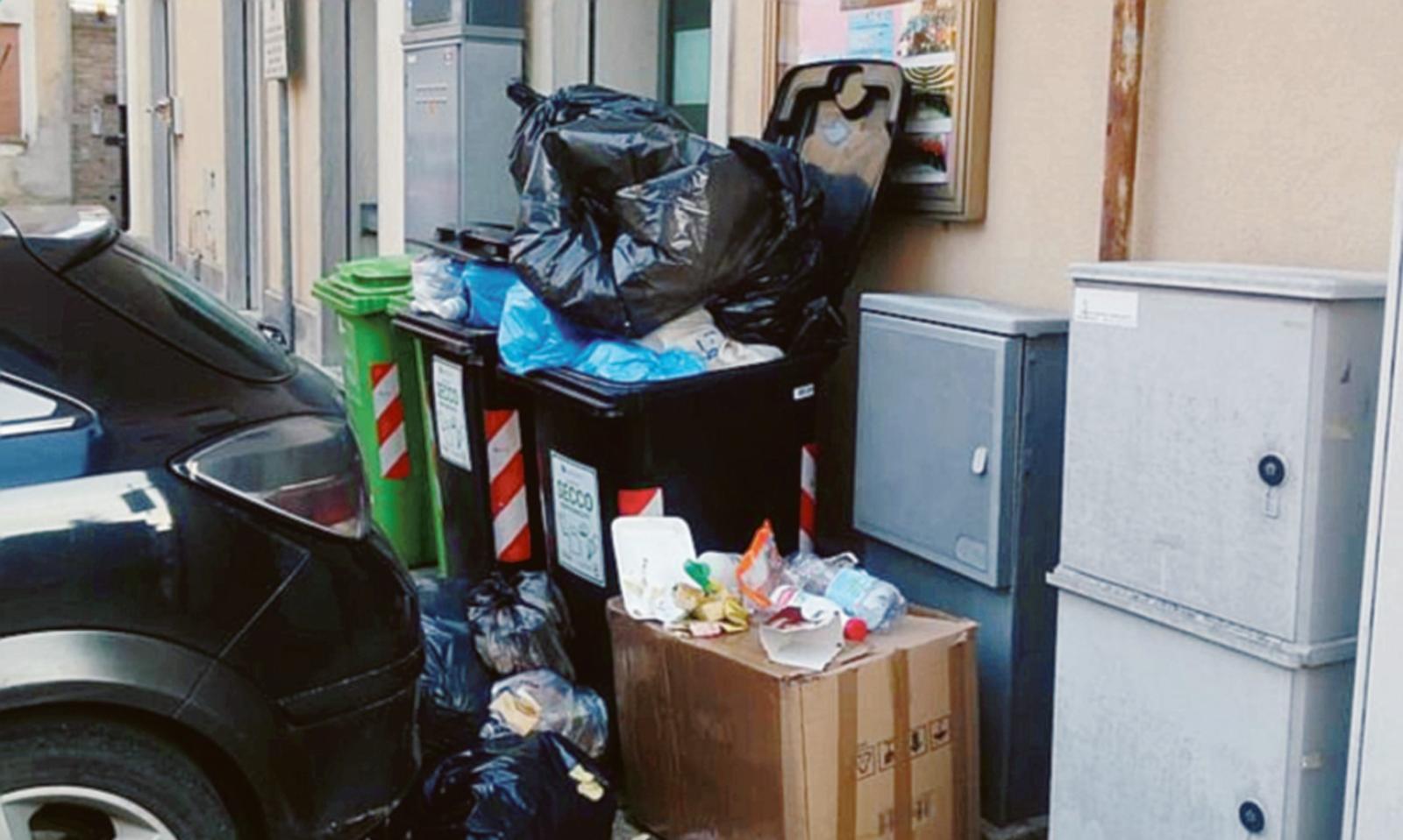 Discarica a due passi dalla Cattedrale