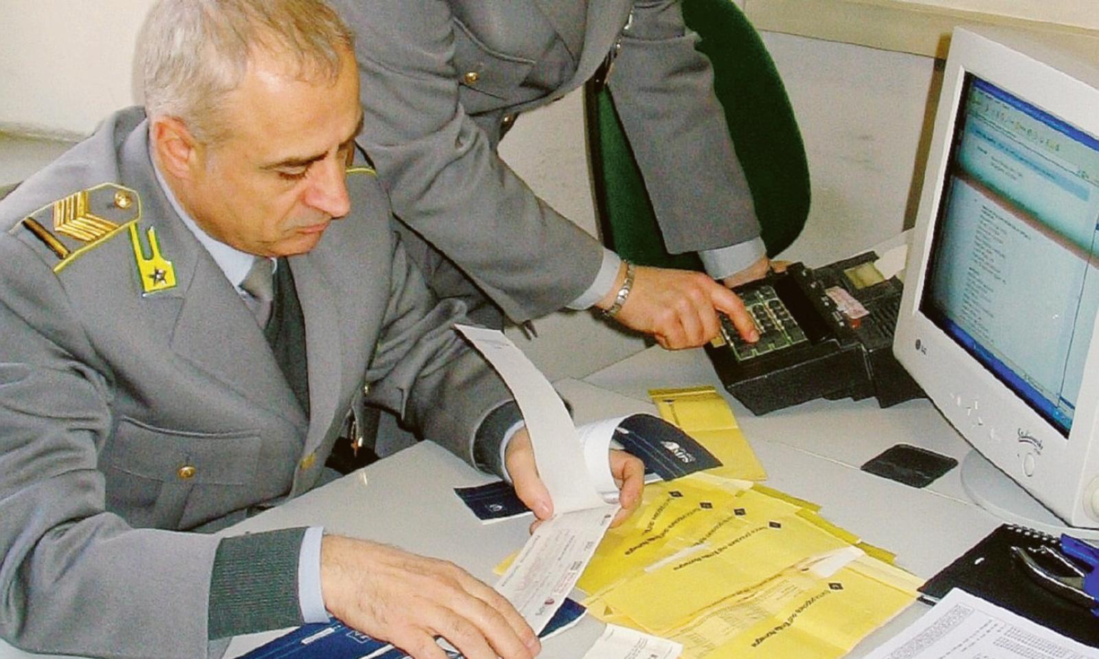 20 milioni di euro di fatture false