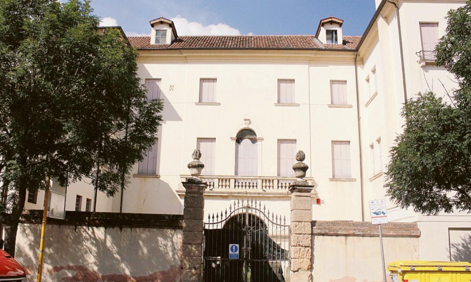 Palazzo Angeli, ok al recupero