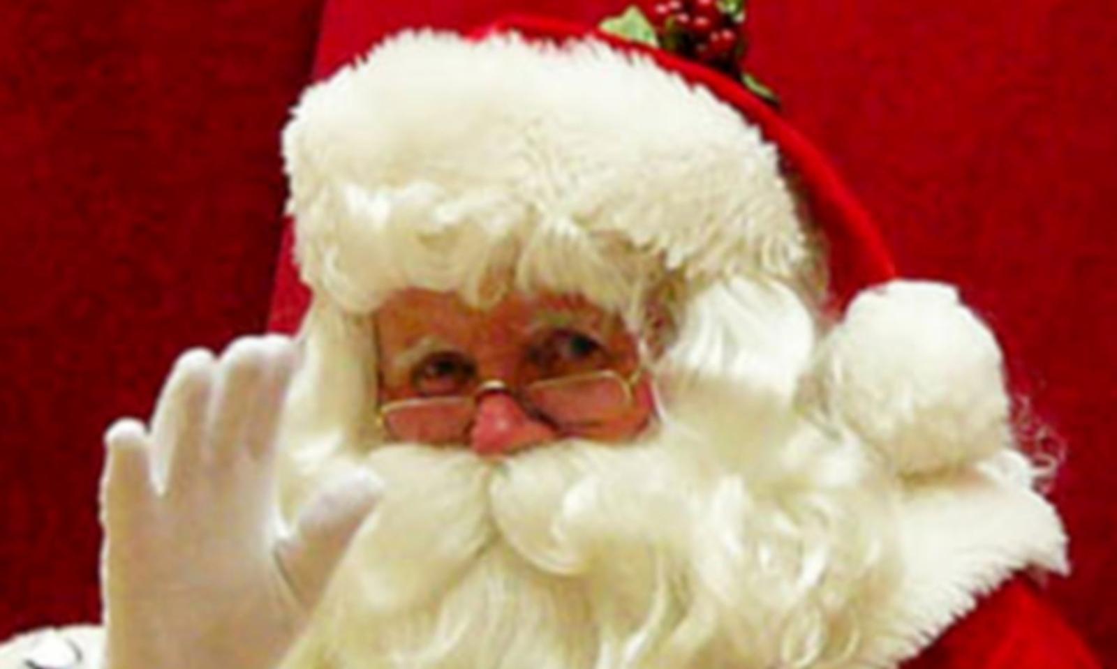 Il treno per Babbo Natale fa tappa in centro storico