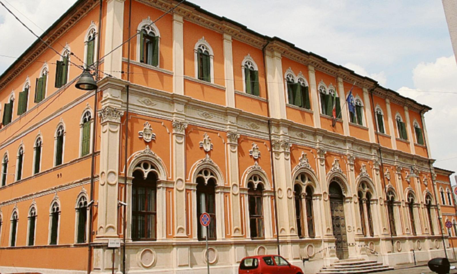 Tribunale al Censer, &ldquo;svuota il centro&rdquo;