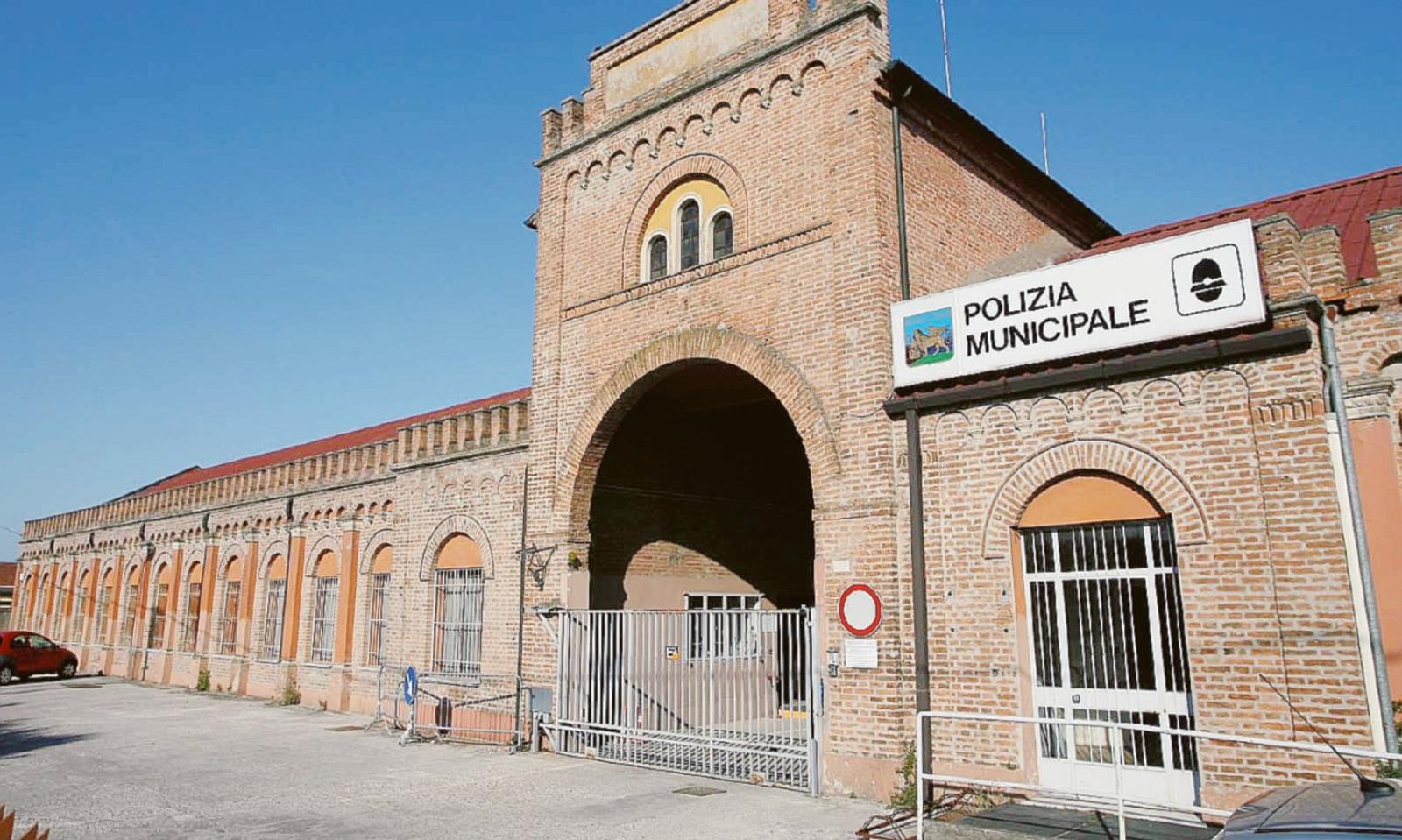 Multe e veleni in viale Oroboni