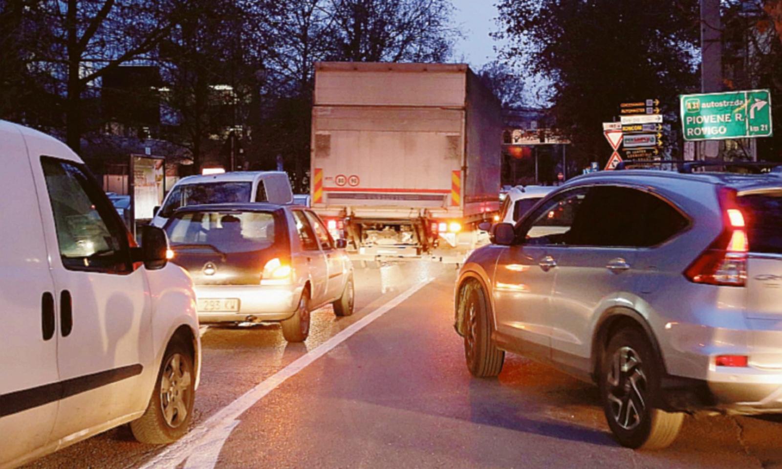 Stazione, i disagi non si fermano