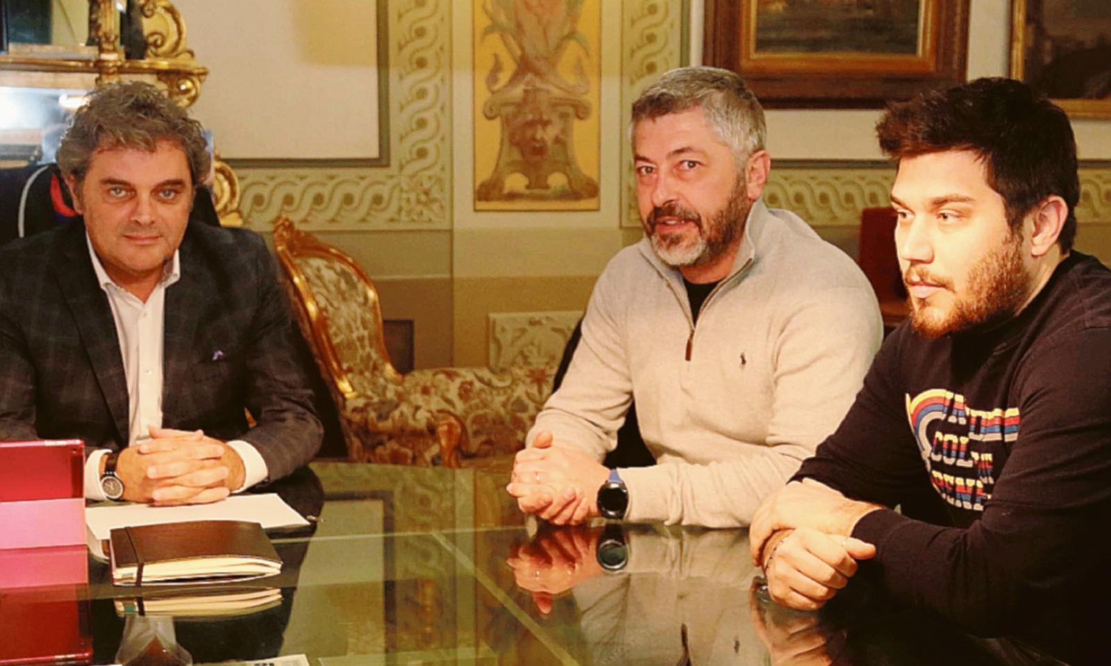 La crisi del Comune allunga il brodo