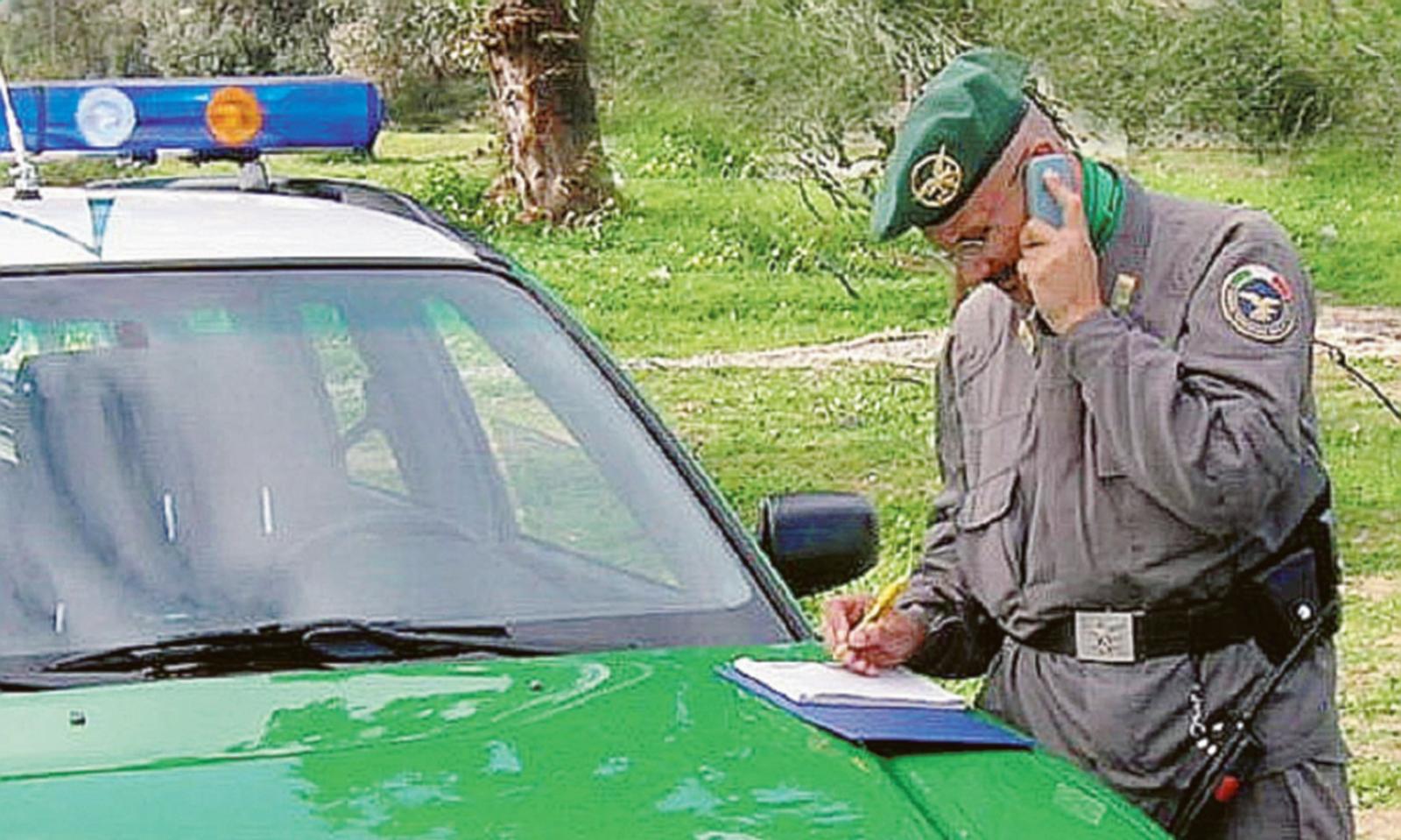 Strade al veleno, il sospetto in paese