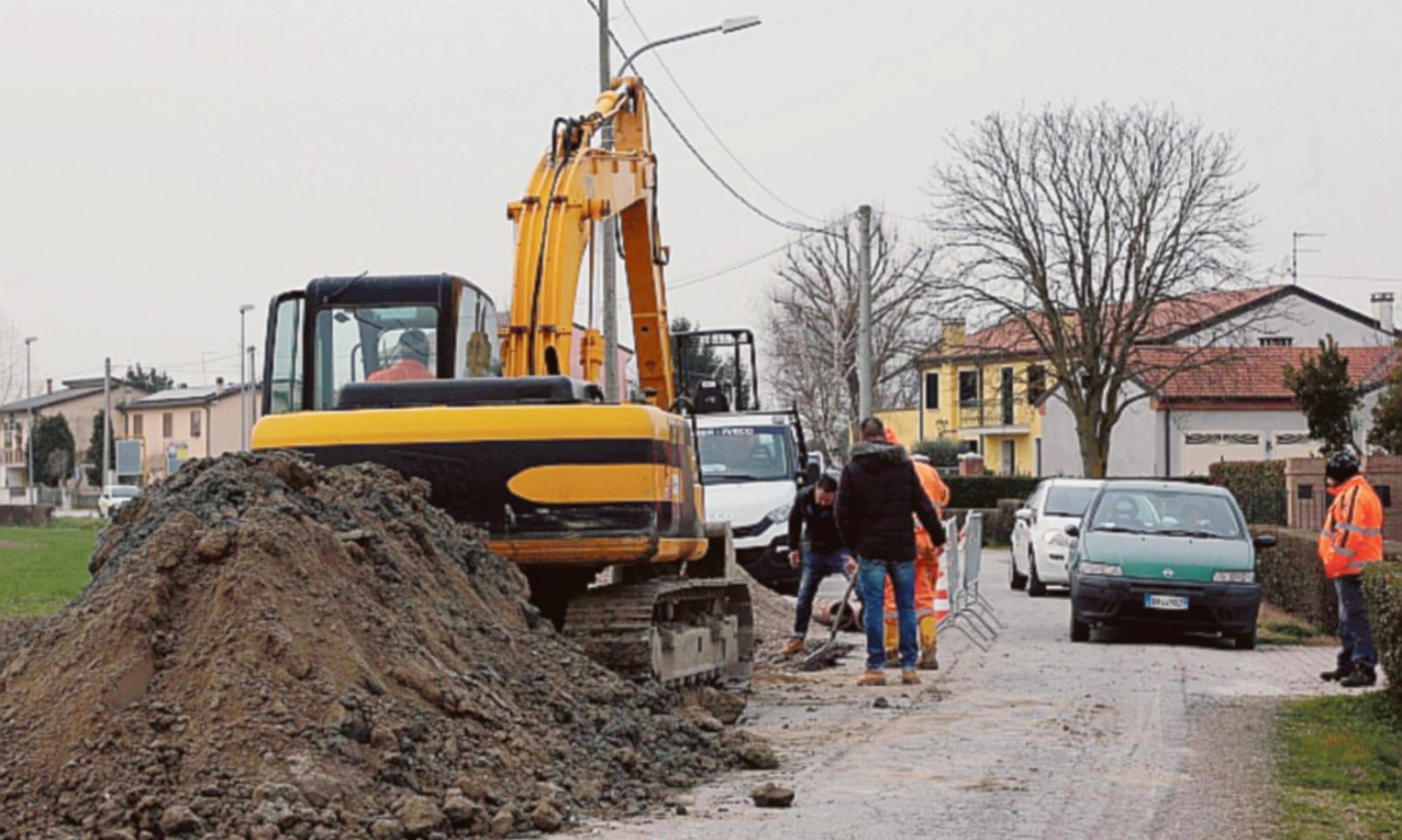 Via Munerati, partiti i lavori sulla rete della fognatura
