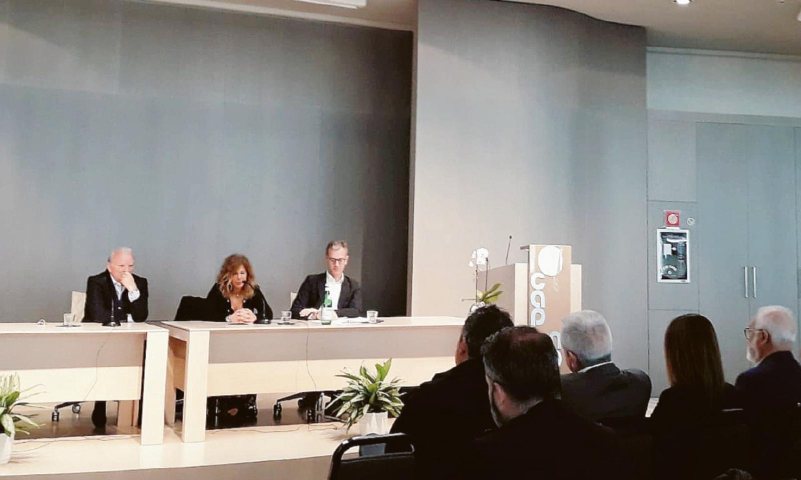 Albarella, Cantelli lascia la direzione