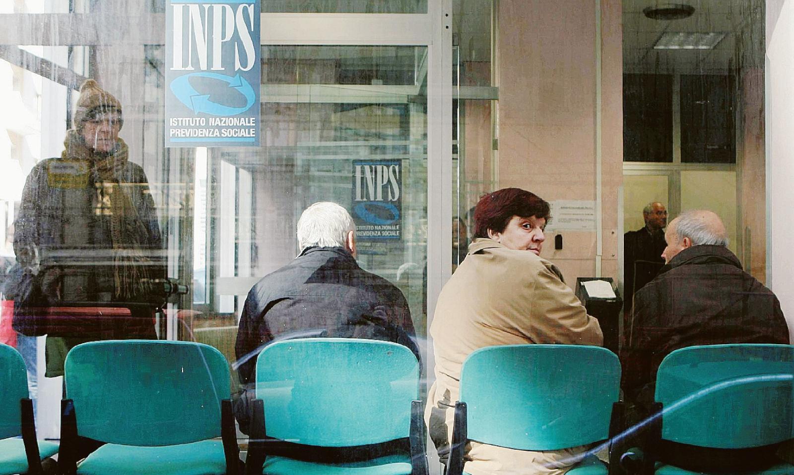 Doccia gelata sul reddito da divano