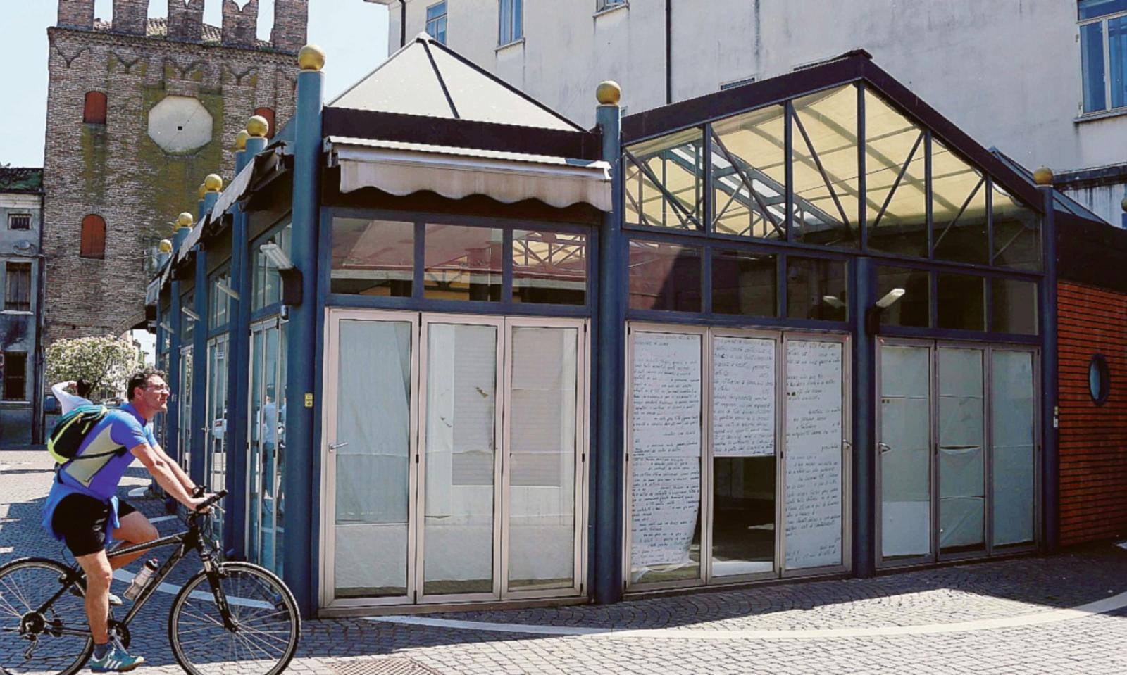 Per il chiosco futuro da ferrovecchio