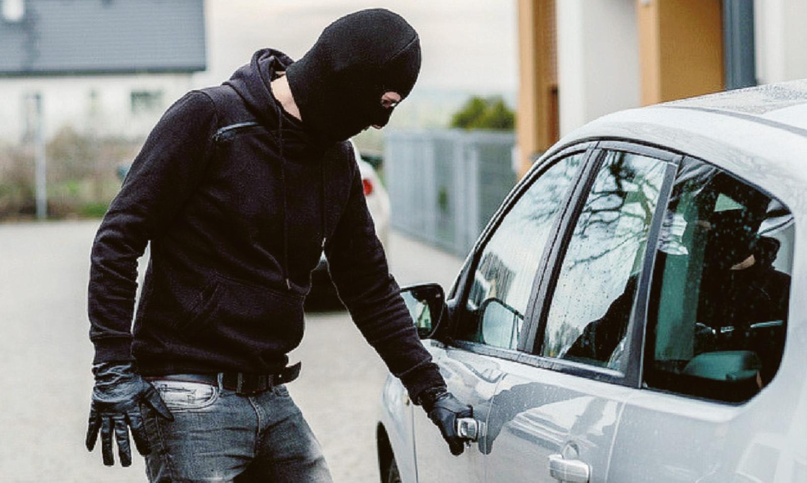 Attenzione alle auto: furti in paese