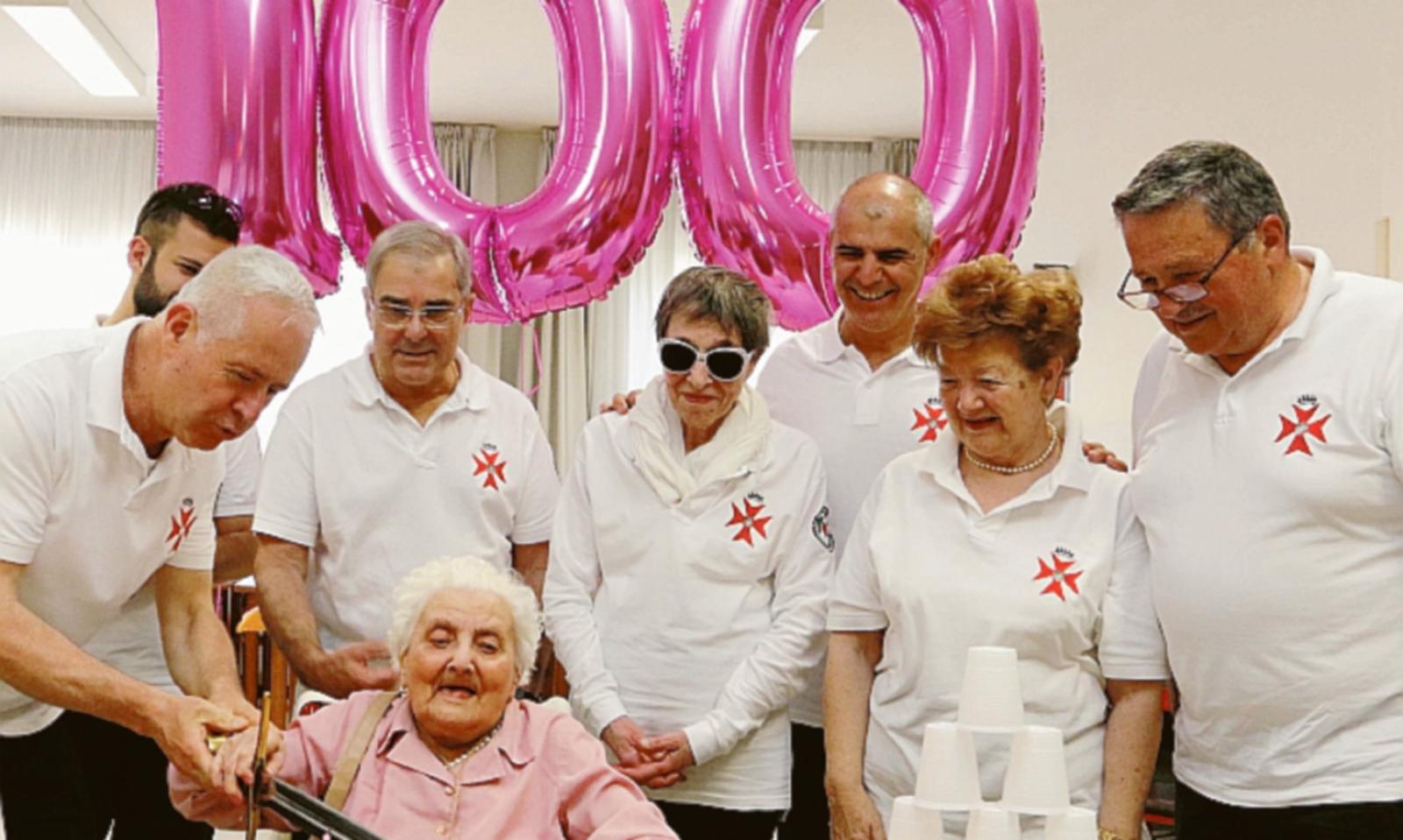 Tanti auguri a Livia che ha spento 100 candeline