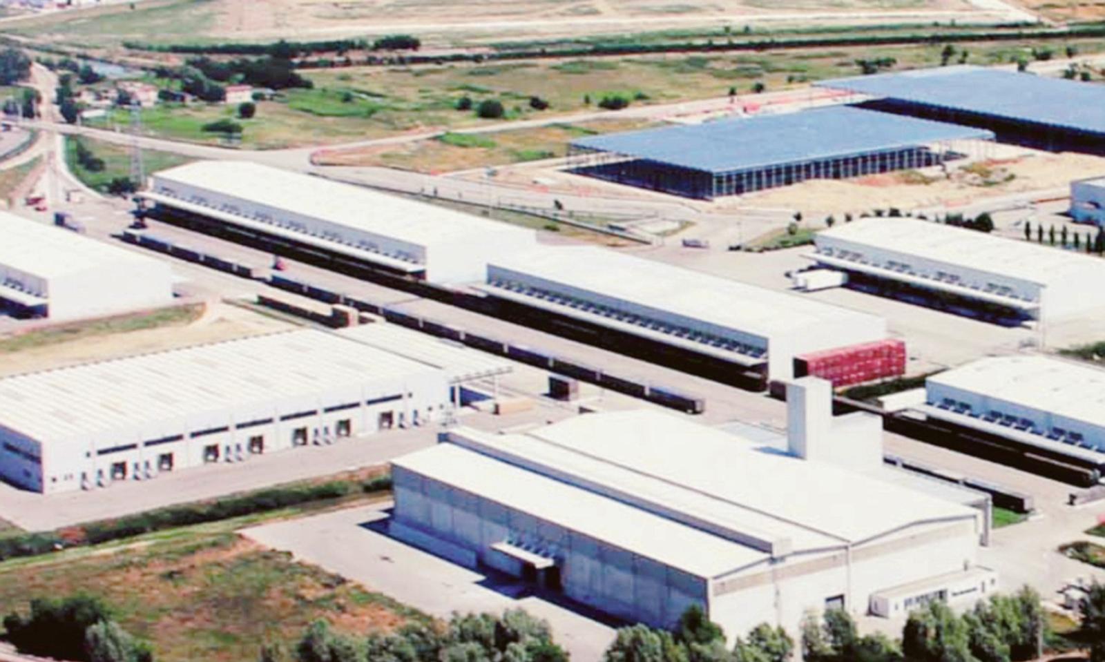 &ldquo;Niente Zes a voi privilegiati&rdquo;