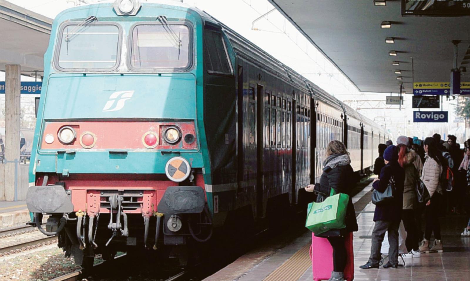 Militare in licenza salva un uomo