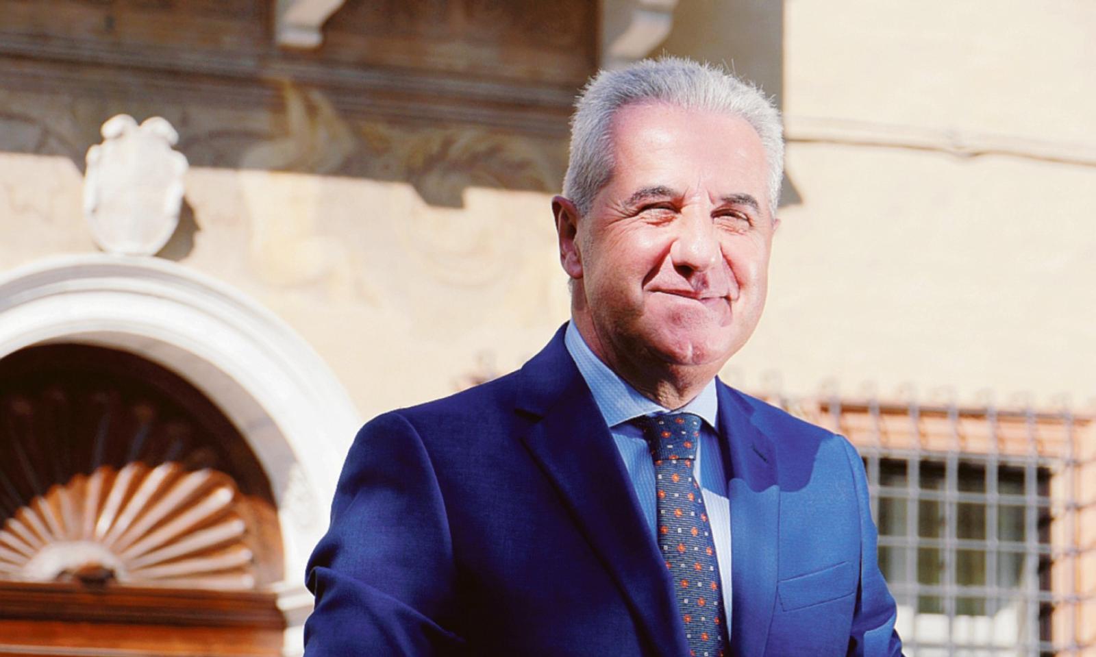 Viaro, pugno di ferro sui rifiuti