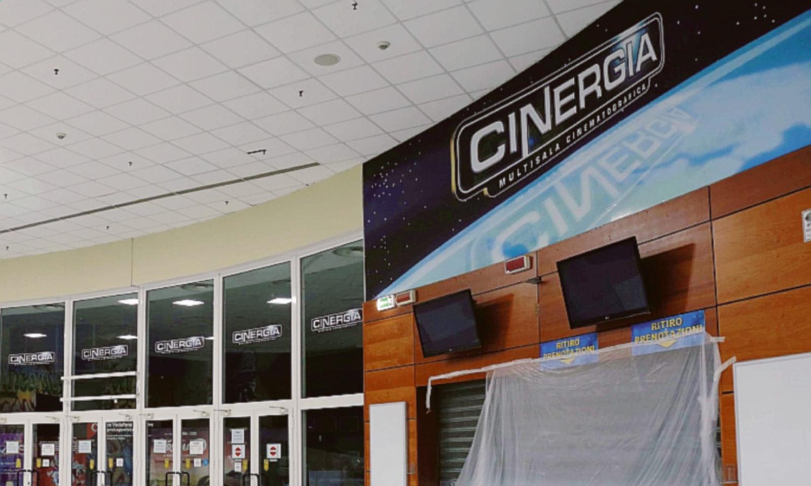 &ldquo;Assumete i vecchi dipendenti&rdquo;