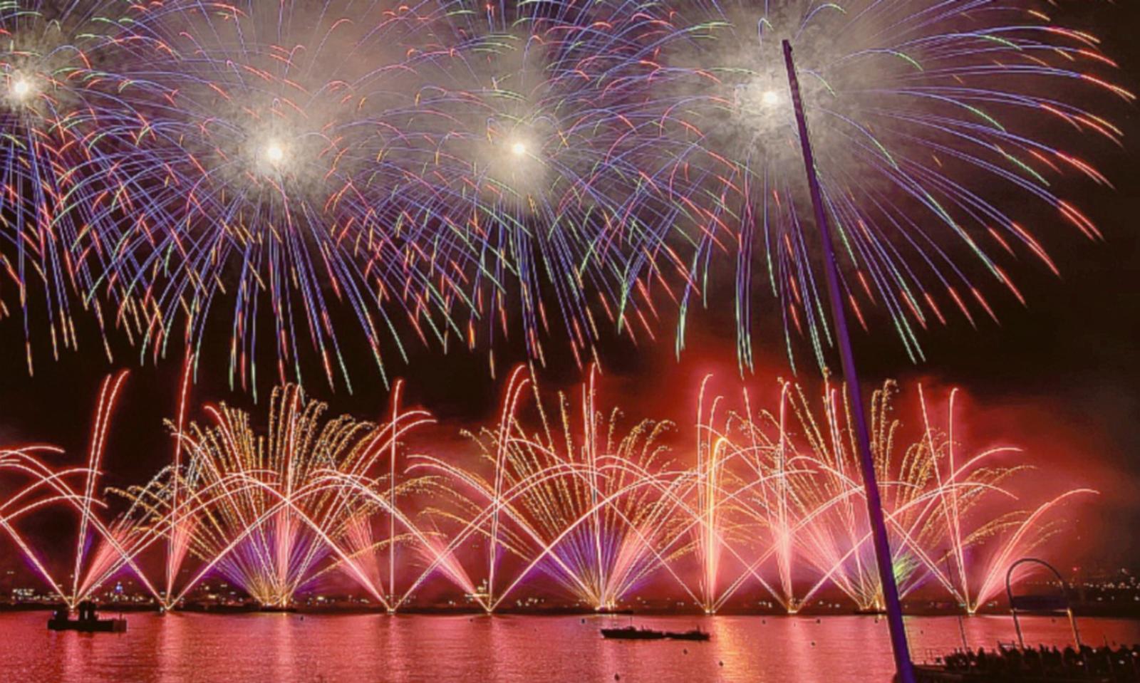 Fuochi polesani illuminano Cannes