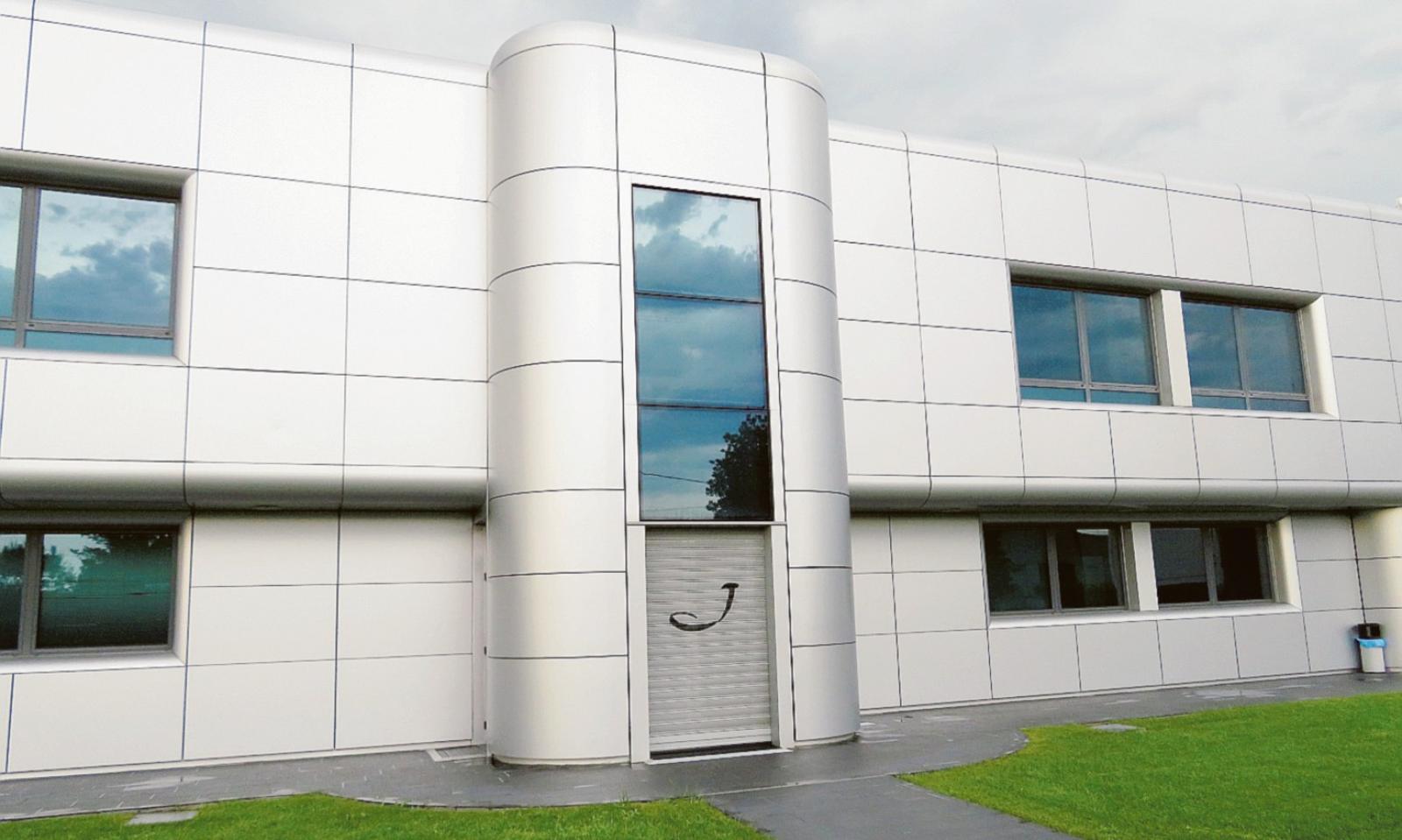 I cani costringono i ladri alla fuga