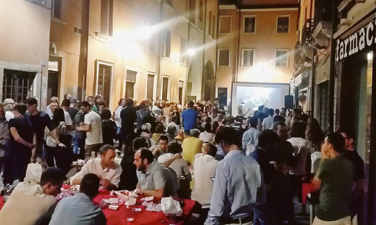 Saldi e musica in centro storico