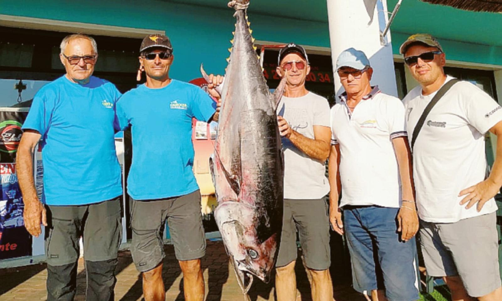 Una &ldquo;Canocia&rdquo; che pesca tonni