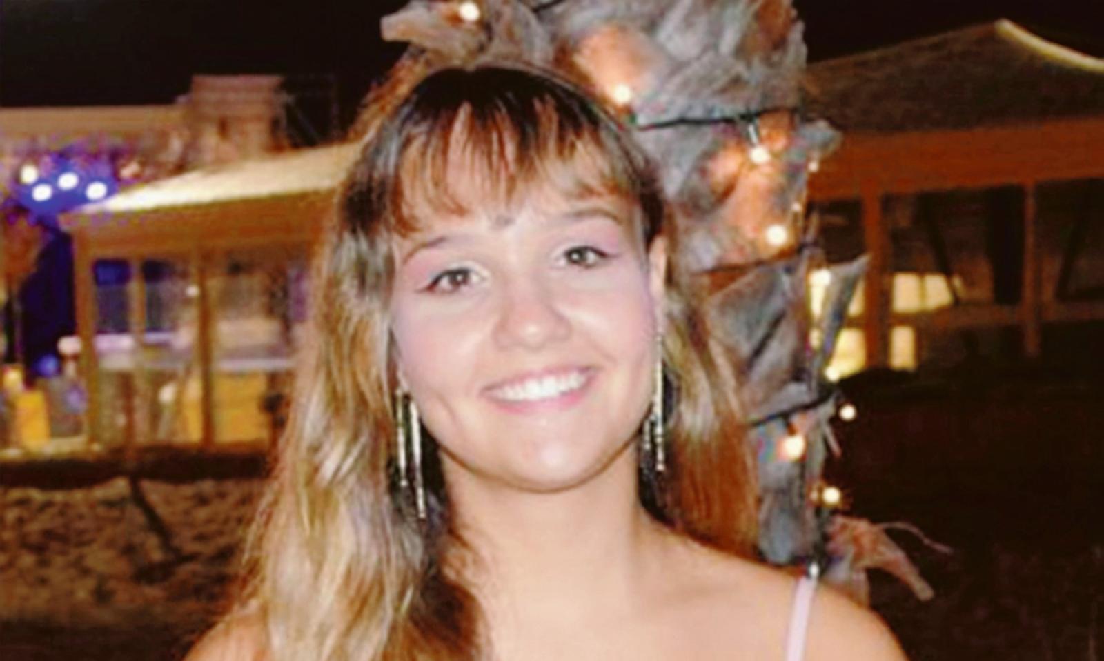 Luna canter&agrave; al Jovabeachparty