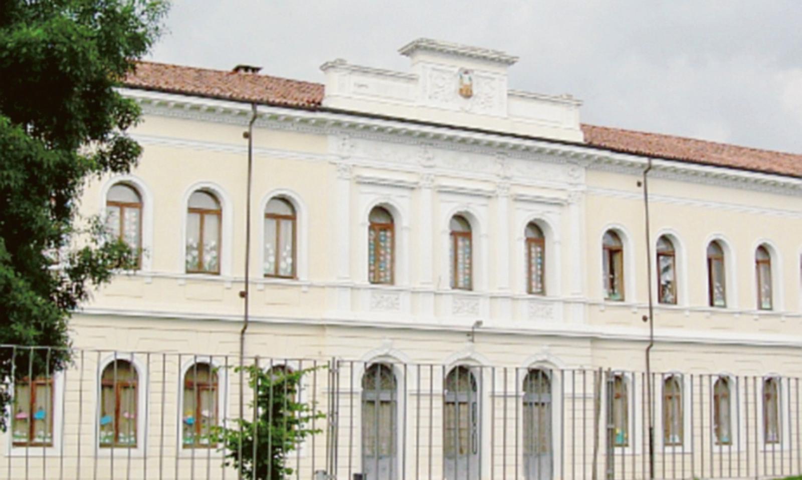 &ldquo;Scuola, emorragia di studenti&rdquo;