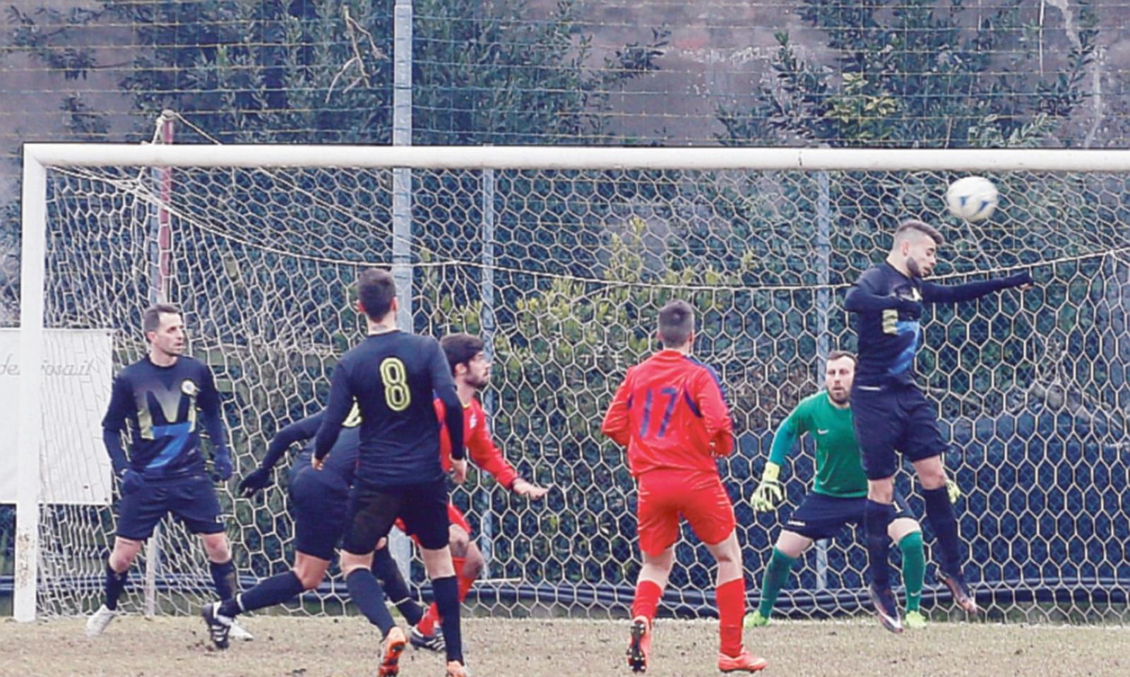 Zona e Ca&rsquo; Emo in bianco