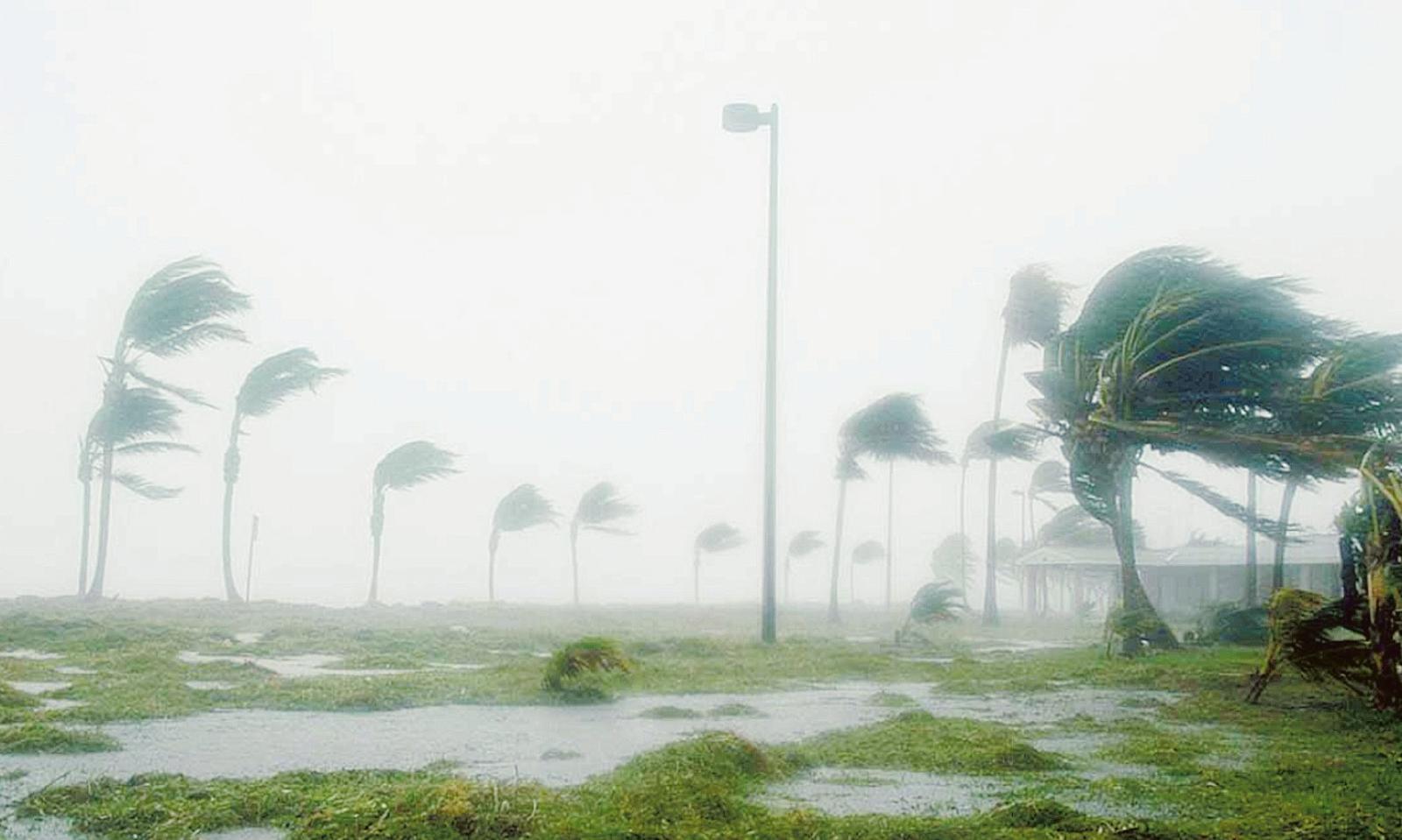 Polesani in fuga dall&rsquo;uragano