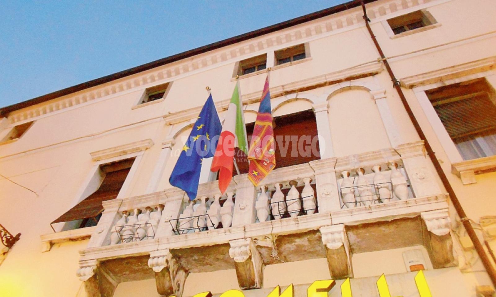 Mezzo milione trattenuto, negozianti in guerra col Comune