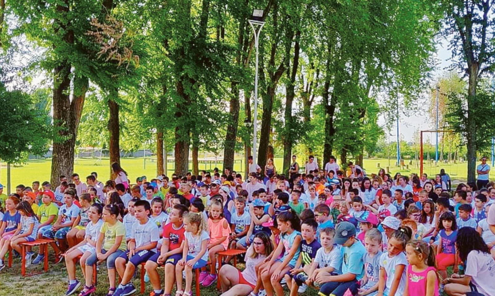 Metti tre sere a cena per solidariet&agrave;