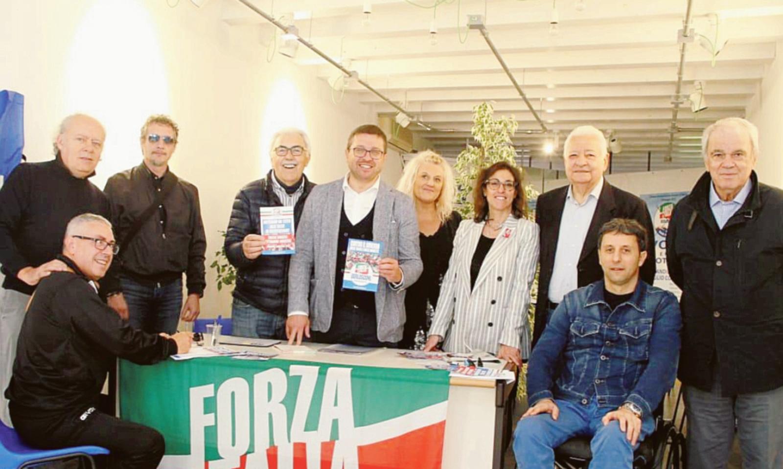 Forza Italia: &ldquo;Basta tasse&rdquo;