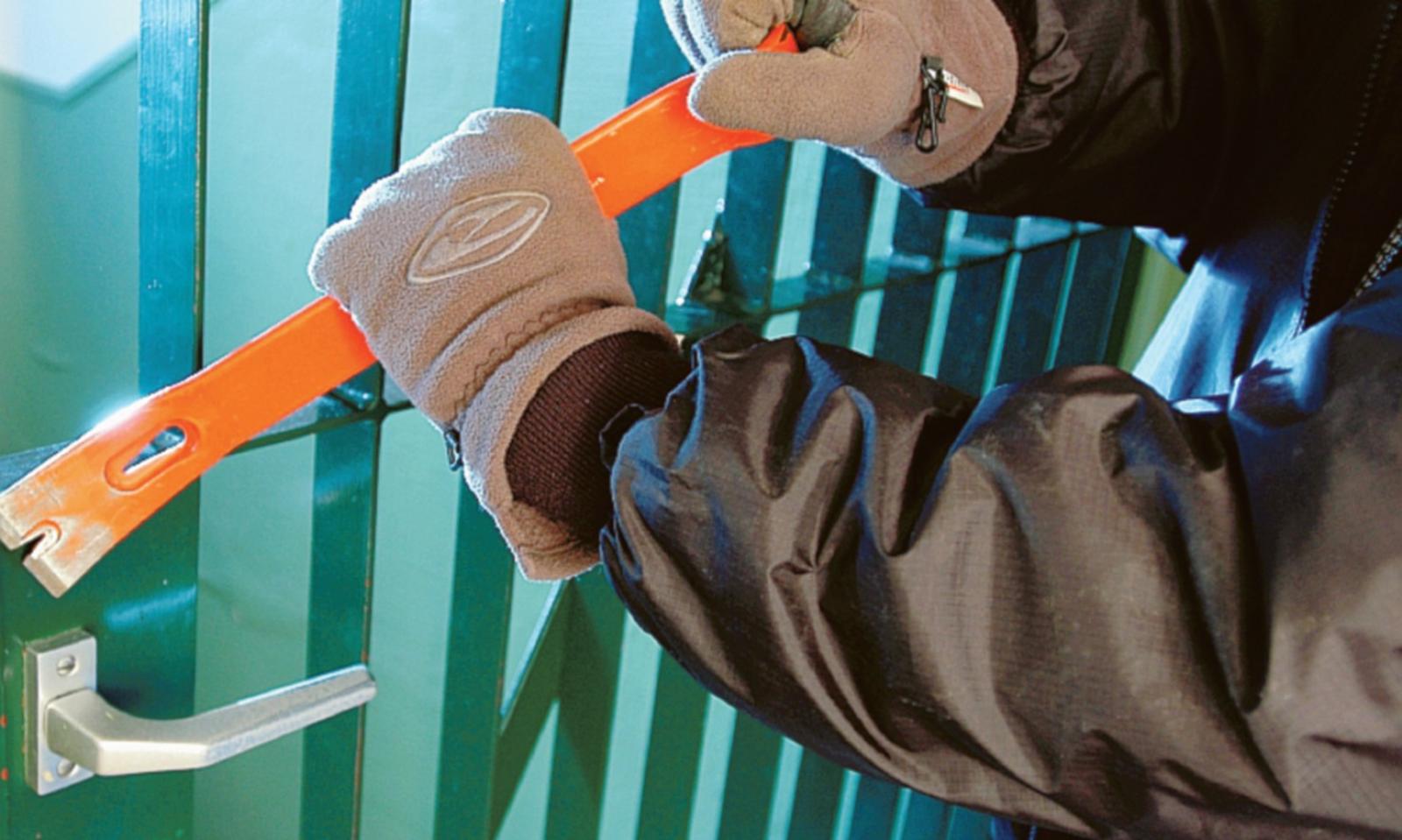 Due colpi nelle abitazioni